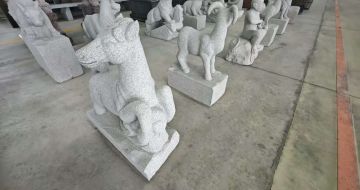 七台河芝麻白雕刻 十二生肖 异形雕刻