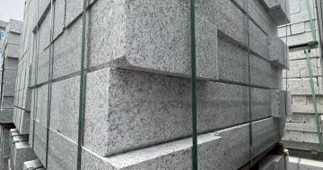 七台河芝麻白路牙石 马路牙子