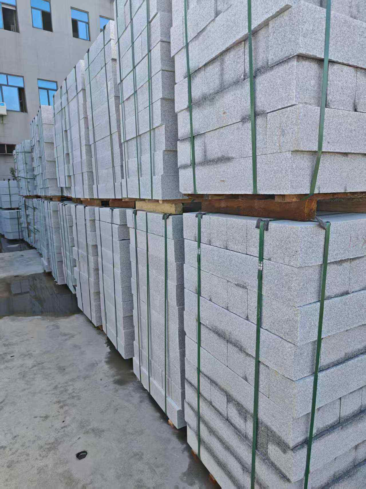 七台河芝麻白路牙石，路侧石