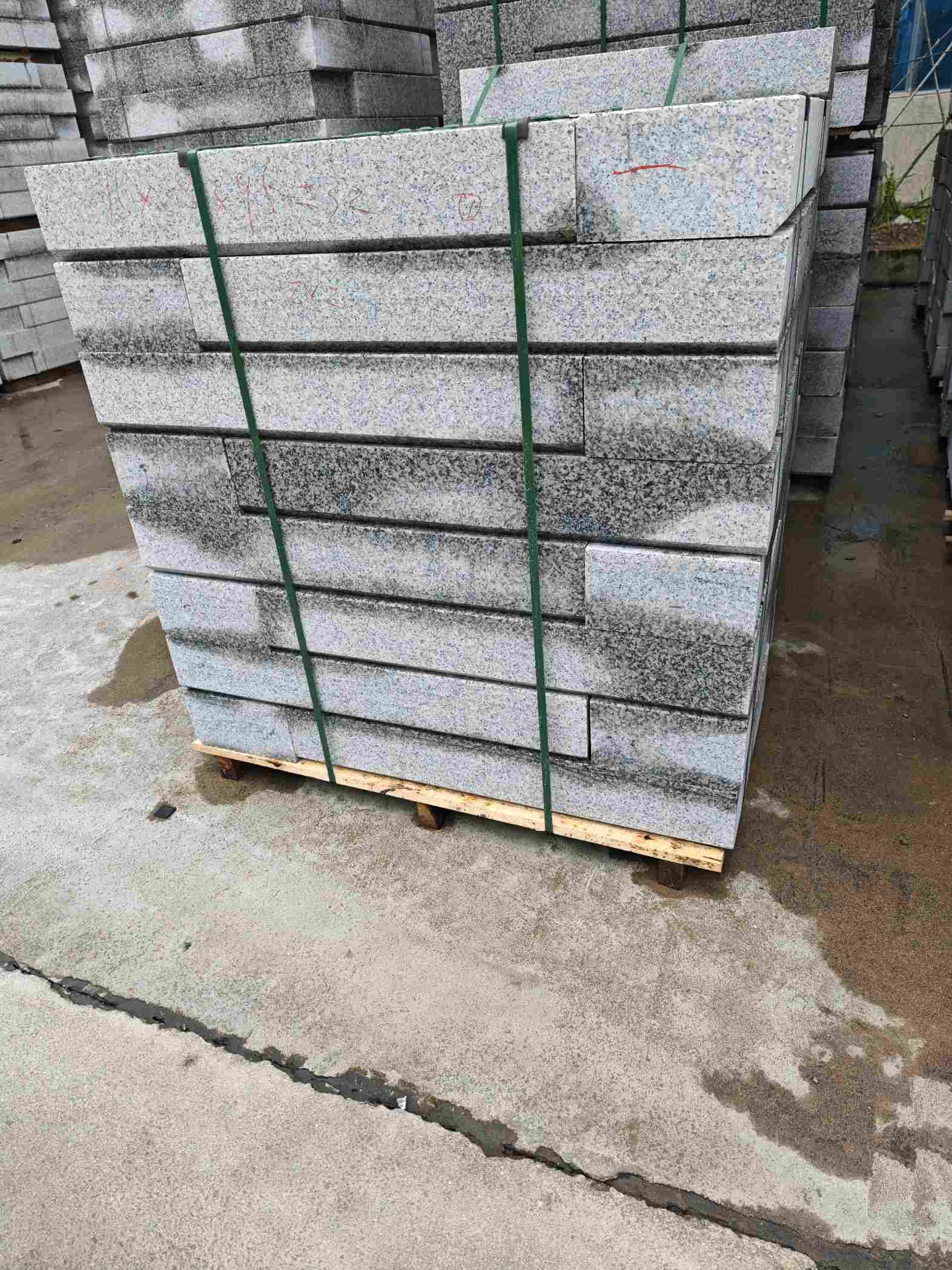 七台河芙蓉白路牙石，马路牙子